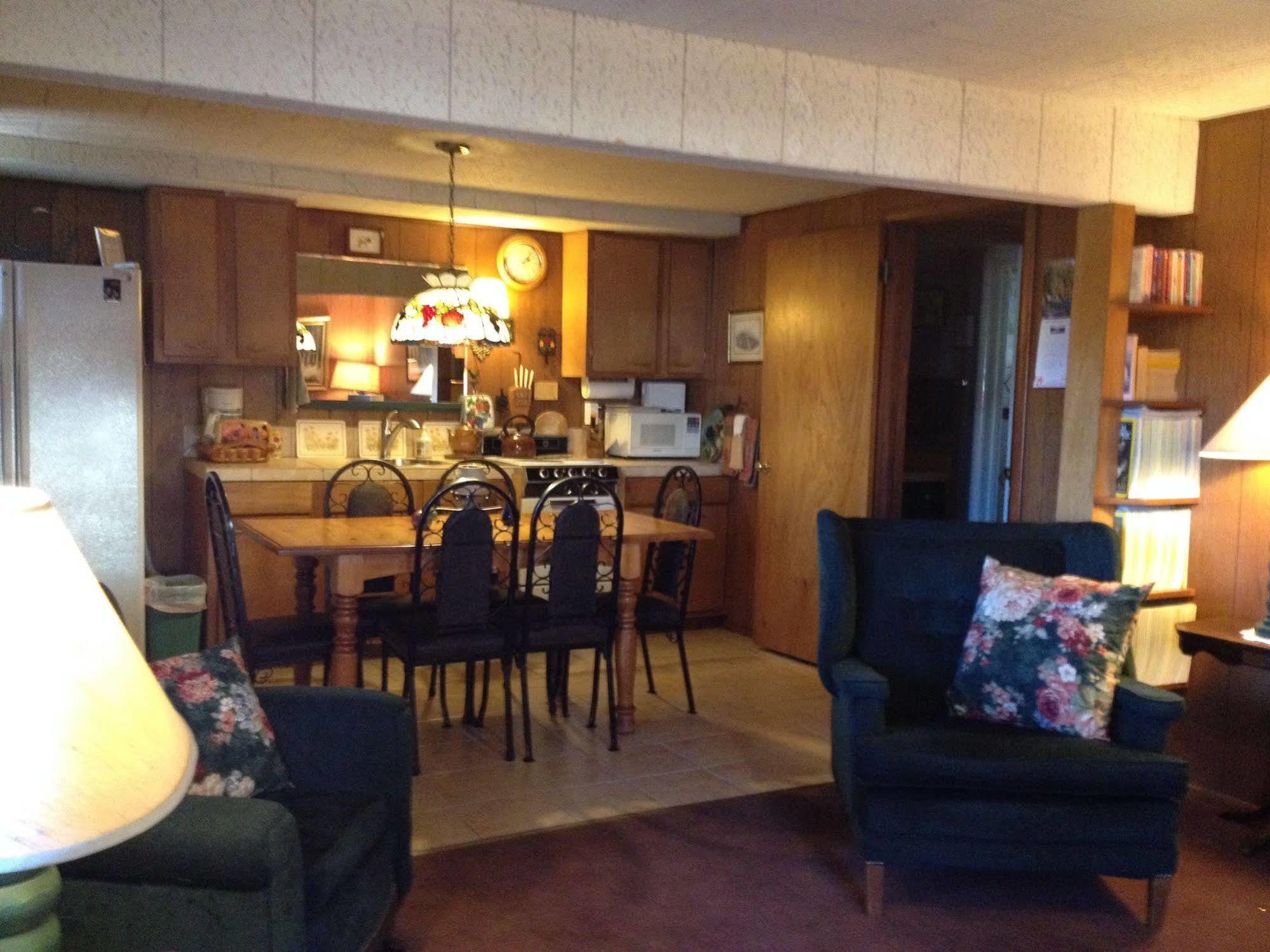 Mountain Haven Inn パイントップ・レイクサイド エクステリア 写真